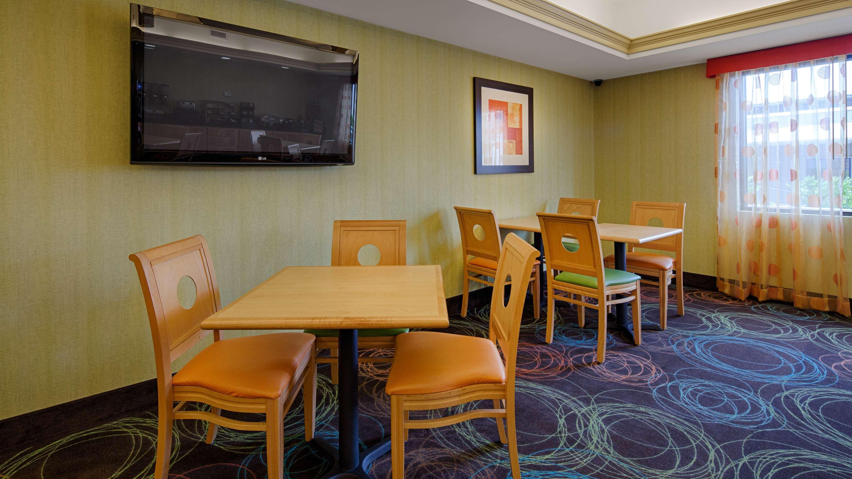Best Western Plus Glen Allen Inn Buitenkant foto
